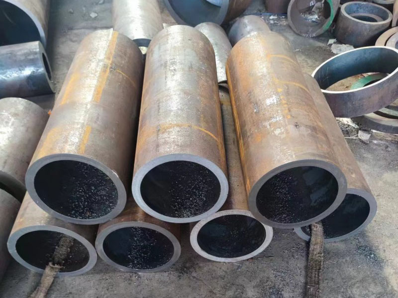 河南12Cr1MovG无缝钢管切割